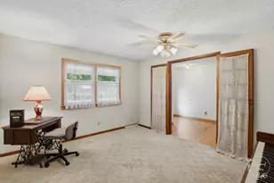 705 E Rosewood St, Watseka, IL 60970 - Photo 17