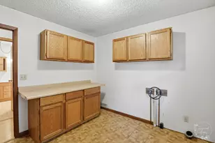 705 E Rosewood St, Watseka, IL 60970 - Photo 19