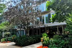 2555 Gross Point Rd, Evanston, IL 60201 - Photo 1