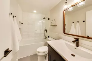 1000 W 15th St, Chicago, IL 60608 - Photo 15