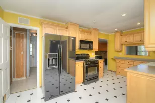 190 Appleby Dr, Glendale Heights, IL 60139 - Photo 17
