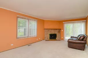 190 Appleby Dr, Glendale Heights, IL 60139 - Photo 11