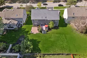 1524 Oswego Rd, Naperville, IL 60540 - Photo 3