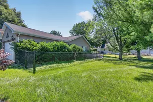 102 N Roma Ct, Toluca, IL 61369 - Photo 41