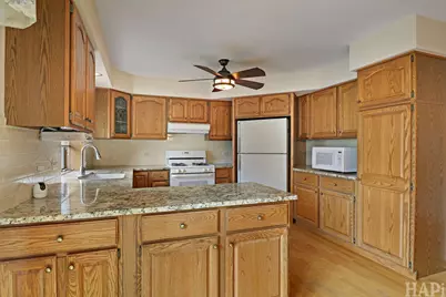 612 Edelweiss Drive, Antioch, IL 60002 - Photo 7