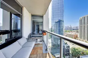 100 E 14th St, Chicago, IL 60605 - Photo 29