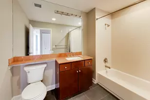 100 E 14th St, Chicago, IL 60605 - Photo 27