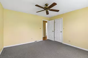 335 Belmont Ct, Grayslake, IL 60030 - Photo 15