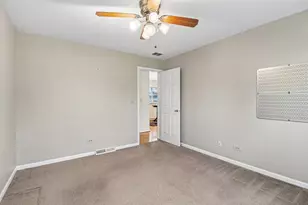 335 Belmont Ct, Grayslake, IL 60030 - Photo 19