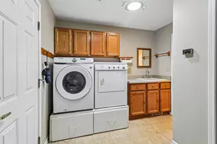 335 Belmont Ct, Grayslake, IL 60030 - Photo 23