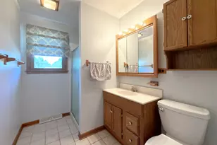 2022 E Woodview Dr, Mount Prospect, IL 60056 - Photo 27