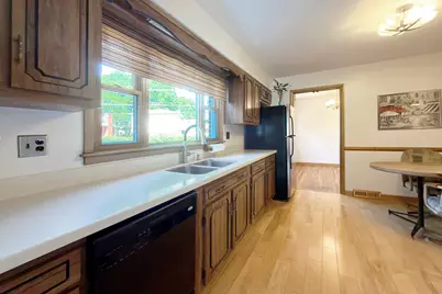 2022 E Woodview Drive, Mount Prospect, IL 60056 - Photo 17