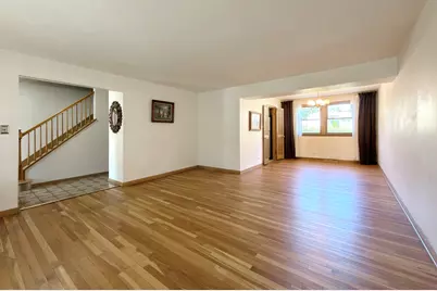 2022 E Woodview Drive, Mount Prospect, IL 60056 - Photo 13