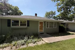 37360 N Hillside Dr, Lake Villa, IL 60046 - Photo 3