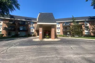 1198 Royal Glen Dr, Glen Ellyn, IL 60137 - Photo 3