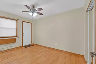 9449 Kelvin Ln, Schiller Park, IL 60176 - Photo 13
