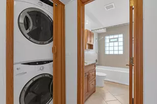 9449 Kelvin Ln, Schiller Park, IL 60176 - Photo 11
