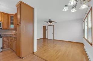 9449 Kelvin Ln, Schiller Park, IL 60176 - Photo 9