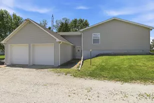 10078 State Route 9, Hoopeston, IL 60942 - Photo 3