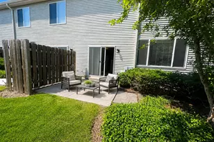 647 Jonathan Dr, Round Lake, IL 60073 - Photo 7