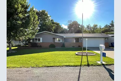 9 Hilltop Drive, Streator, IL 61364 - Photo 1