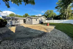 9 Hilltop Dr, Streator, IL 61364 - Photo 5