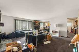 6104 Tyler Dr, Woodridge, IL 60517 - Photo 3