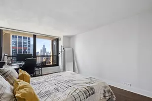 1030 N State St, Chicago, IL 60610 - Photo 11
