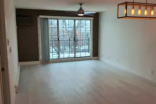 1060 N Farnsworth Ave, Aurora, IL 60505 - Photo 3