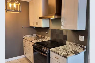 1060 N Farnsworth Avenue #1402, Aurora, IL 60505 - Photo 5
