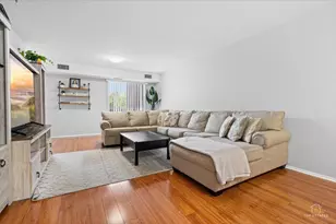 3700 Capri Ct, Glenview, IL 60025 - Photo 7
