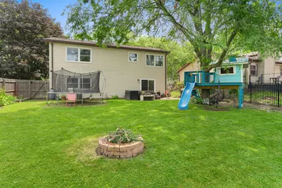 138 S Berteau Avenue, Bartlett, IL 60103 - Photo 3