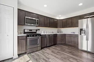 246 Wildmeadow Ln, Woodstock, IL 60098 - Photo 5