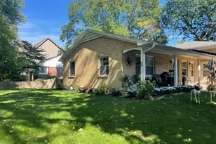 44 S Julian St, Naperville, IL 60540 - Photo 3