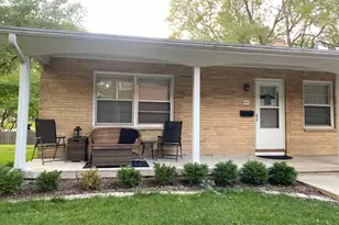 44 S Julian St, Naperville, IL 60540 - Photo 5