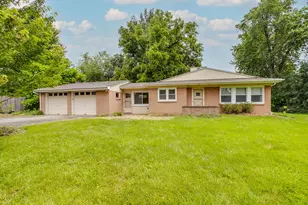 915 Safford Ave, Lake Bluff, IL 60044 - Photo 1