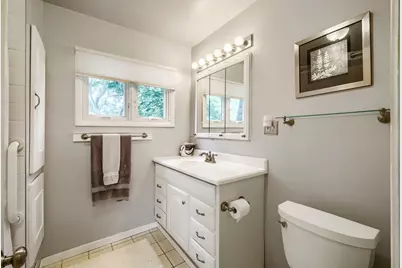718 N 2nd Avenue, Saint Charles, IL 60174 - Photo 21