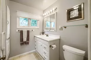 718 N 2nd Ave, Saint Charles, IL 60174 - Photo 21