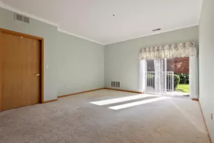 801 N McLean Blvd, Elgin, IL 60123 - Photo 5