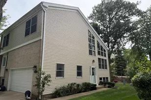 222 Thomas Dr, Wood Dale, IL 60191 - Photo 1