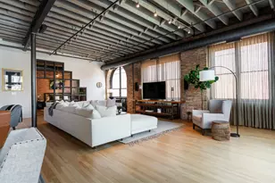 420 W Grand Ave, Chicago, IL 60654 - Photo 15