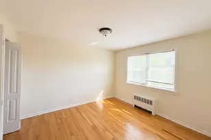 2605 W Fitch Ave, Chicago, IL 60645 - Photo 5