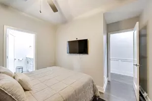 616 E 46th St, Chicago, IL 60653 - Photo 11