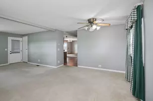 5472 E 2000 N Rd, Kankakee, IL 60901 - Photo 11