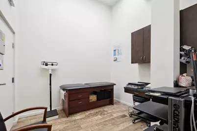 2219 W Belmont Avenue, Chicago, IL 60618 - Photo 15