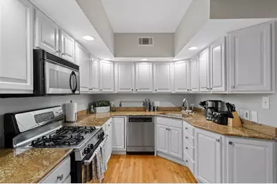 1450 W Webster Avenue #2, Chicago, IL 60614 - Photo 9