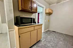 703 Park Pl, Sterling, IL 61081 - Photo 11