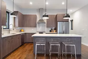 1410 W Huron St, Chicago, IL 60642 - Photo 9