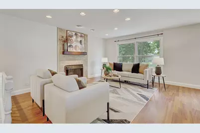 223 W Tanglewood Drive, Arlington Heights, IL 60004 - Photo 5