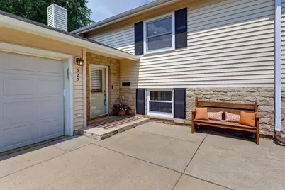 223 W Tanglewood Drive, Arlington Heights, IL 60004 - Photo 33